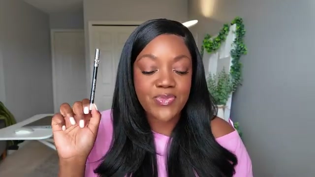 @nubelease reviewing Marc Jacobs Beauty Draw This Way Longwear Eyeliner at 13:13 in a YouTube Shorts video
