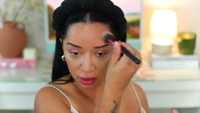 @ohmglashes reviewing e.l.f. Cosmetics Soft Glam Cream Bronzer at 05:51 in a YouTube Shorts video