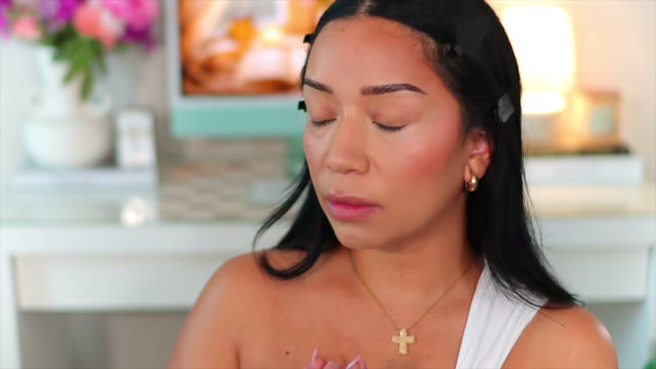Soft Glam Satin Foundation
