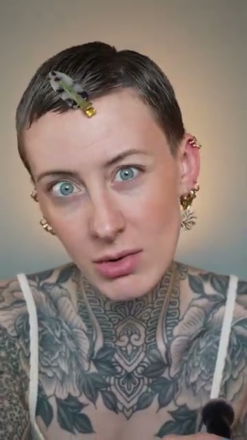 oliviaolfactory mentioning Wet n Wild Mother Fluffer Bronzer at 00:39 in their YouTube video