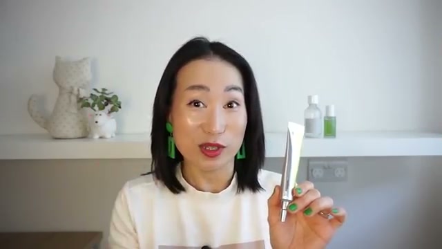 oneeyebeauty mentioning Celimax The Vita-a Retinal Shot Tightening Booster at 03:50 in their YouTube video