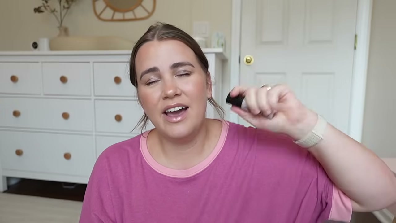 Glowy Super Gel Lightweight Dewy Multipurpose Illuminator