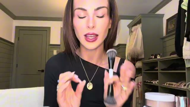 F4 Dual-Ended Foundation and Face Brush