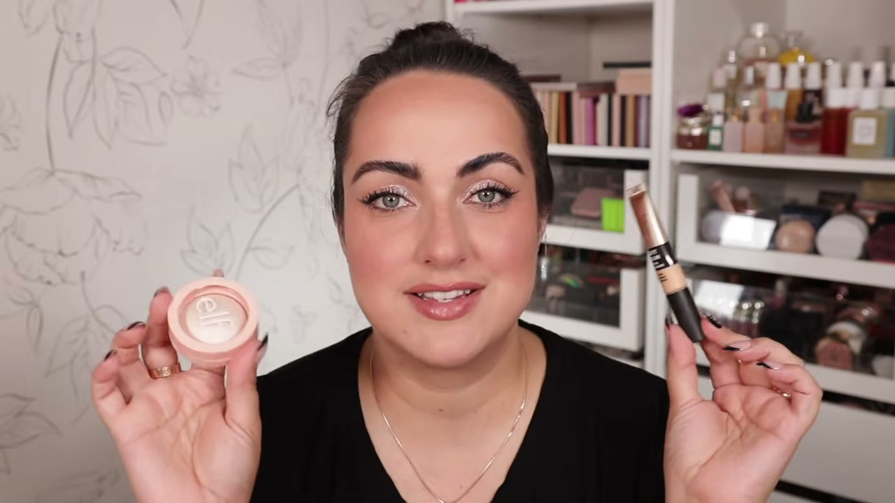 @pattyalonso reviewing e.l.f. Cosmetics Soft Glam Satin Concealer at 15:07 in a YouTube Shorts video
