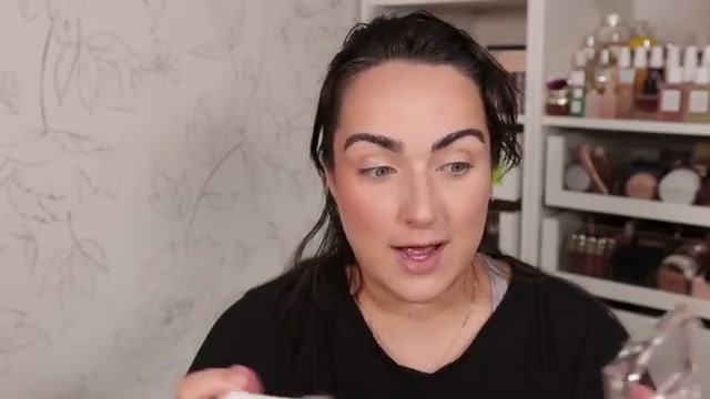 @pattyalonso reviewing Morphe Cloudlight Soft Glow Diffused Blush at 07:37 in a YouTube Shorts video