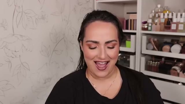 @pattyalonso reviewing One/Size On Til Dawn Bronze Veil Setting Spray at 18:08 in a YouTube Shorts video