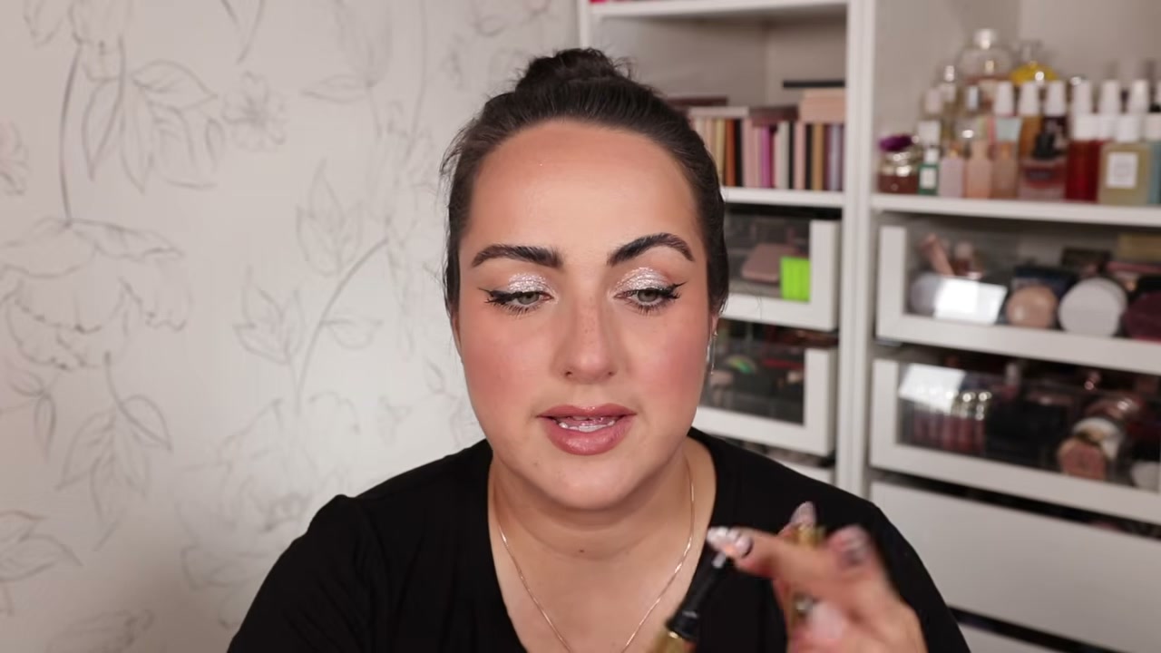 @pattyalonso reviewing Pat Mcgrath 2 in 1 Lipstick at 28:56 in a YouTube Shorts video