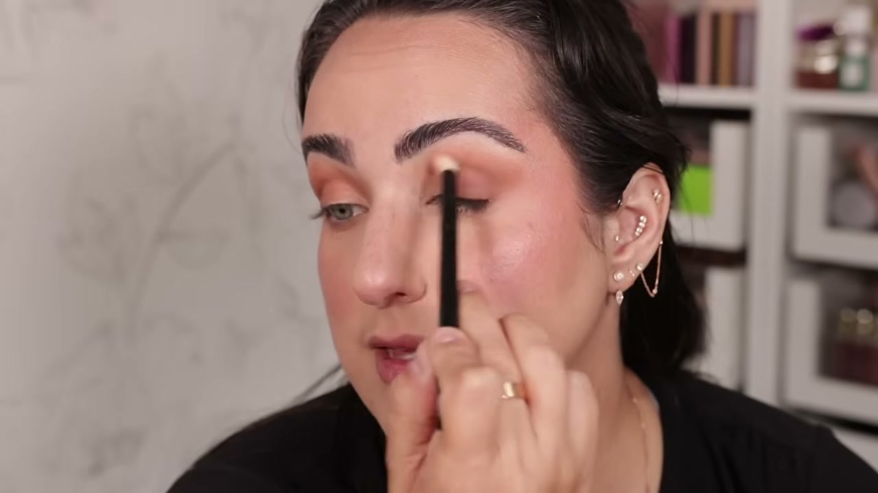 @pattyalonso reviewing Polite Society Dual Intentions Eyeshadow Duo at 11:56 in a YouTube Shorts video