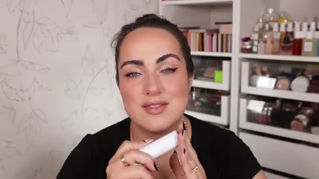 @pattyalonso reviewing Westman Atelier Hydrobalm Sheer Tinted Lipstick at 06:02 in a YouTube Shorts video