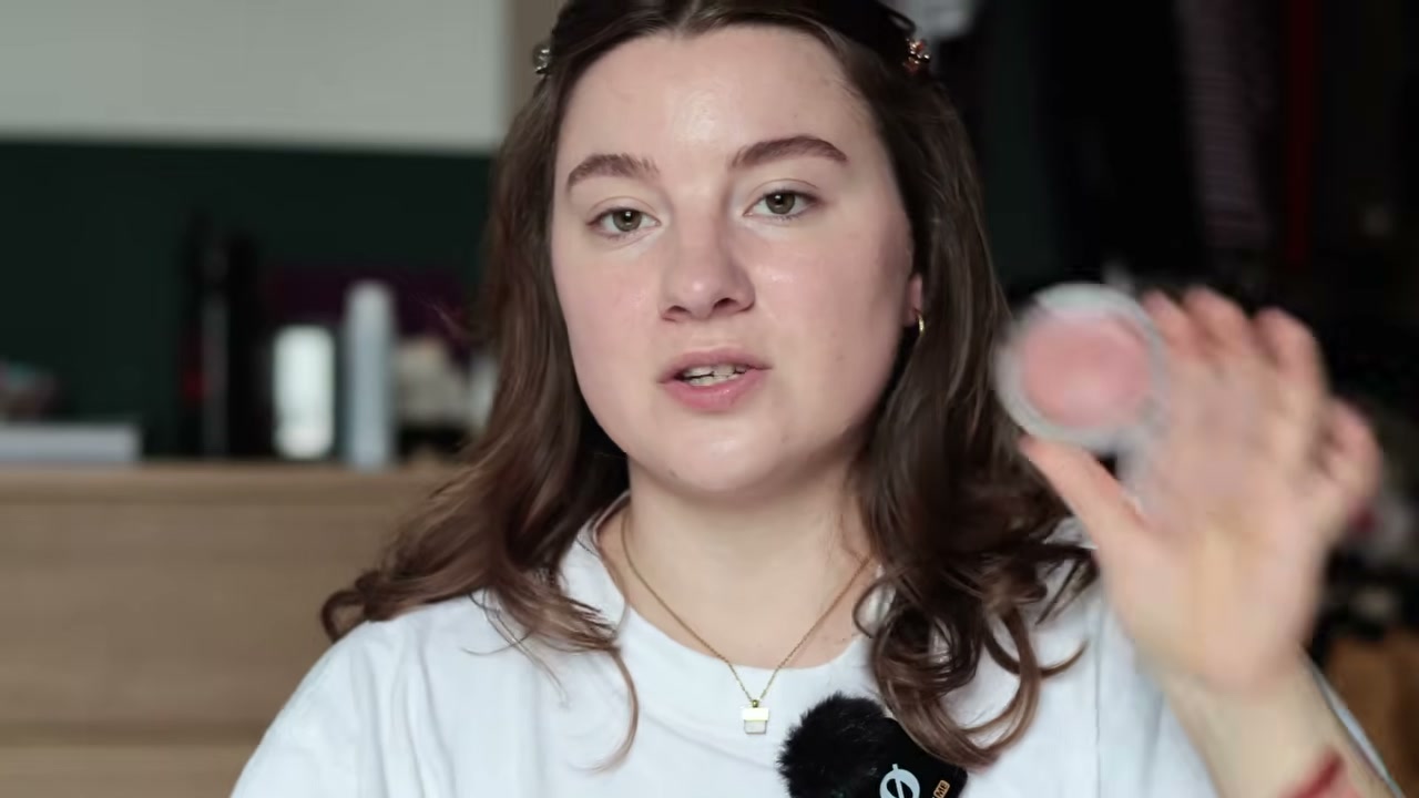 @peculiarlaain reviewing MAC Cosmetics Glow Play Blush at 05:12 in a YouTube Shorts video