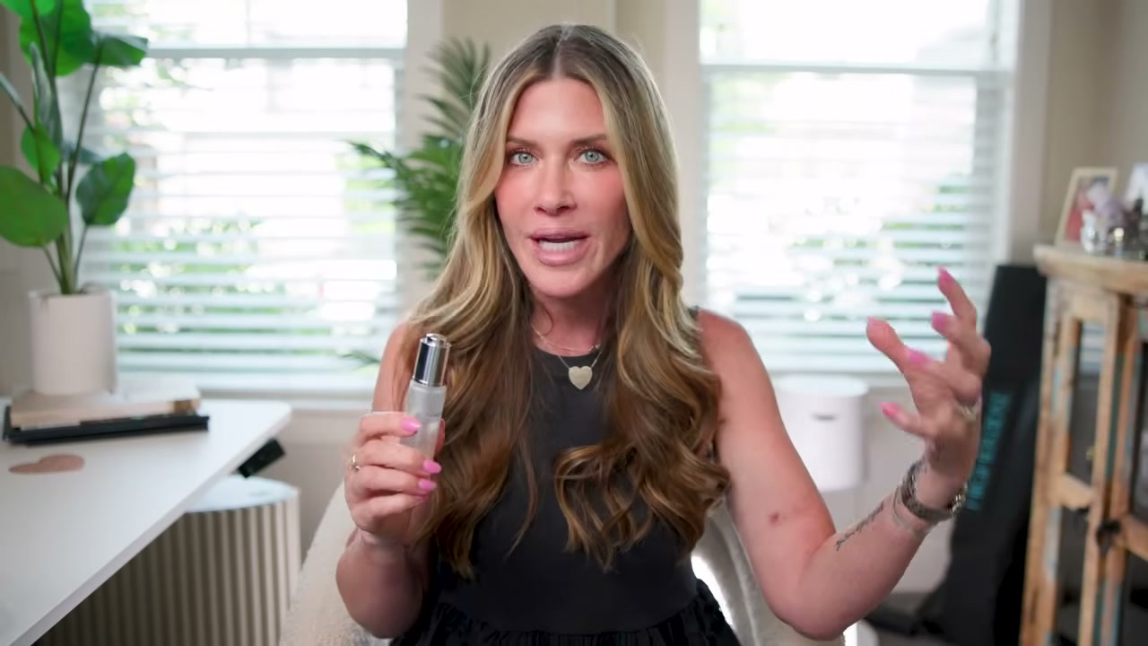 @pennsmithskincare reviewing Photozyme Reset Serum at 07:59 in a YouTube Shorts video