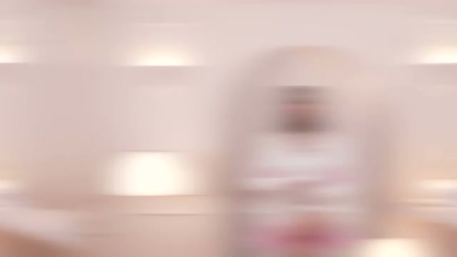 @plastiquetiara reviewing Kosas Cloud Set Translucent Powder at 07:37 in a YouTube Shorts video