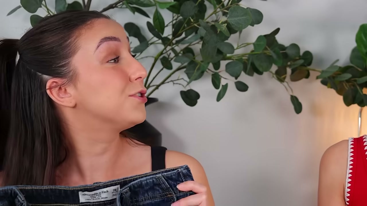 @rachhloves reviewing Abercrombie Curve Love Jeans at 25:47 in a YouTube Shorts video