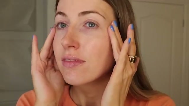 @rachhloves reviewing Clarins Double Serum Eye at 08:01 in a YouTube Shorts video