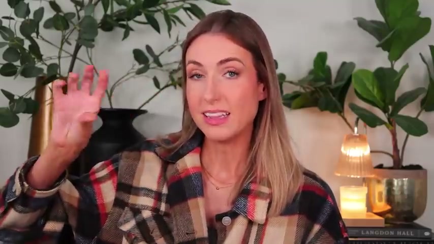 @rachhloves reviewing Gimme Hair Ties at 08:10 in a YouTube Shorts video