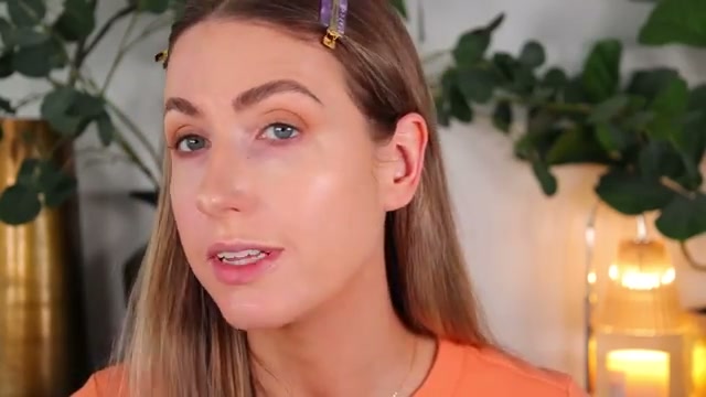 @rachhloves reviewing Hung Vanngo Beauty Serum Foundation at 14:43 in a YouTube Shorts video