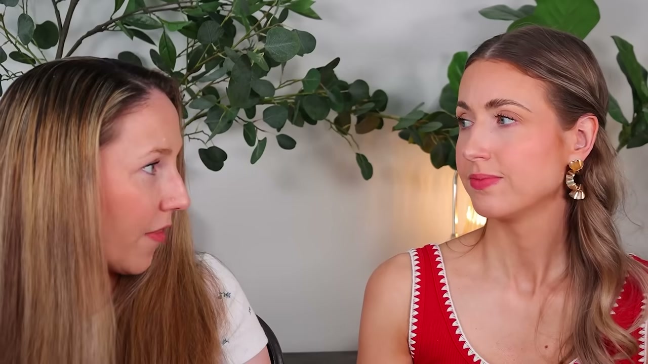 @rachhloves reviewing Knix Dream Boxer at 34:01 in a YouTube Shorts video
