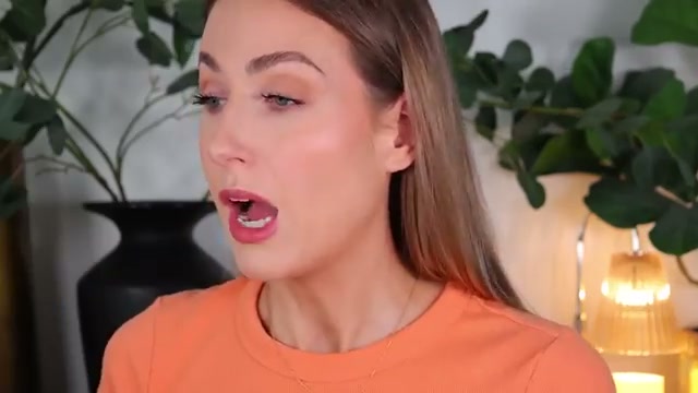 @rachhloves reviewing Knix Dream Boxers at 20:27 in a YouTube Shorts video