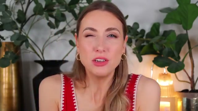 @rachhloves reviewing VIOLETTE_FR Lip Whip at 05:41 in a YouTube Shorts video