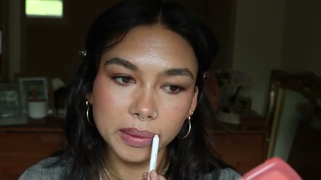 Lip Line