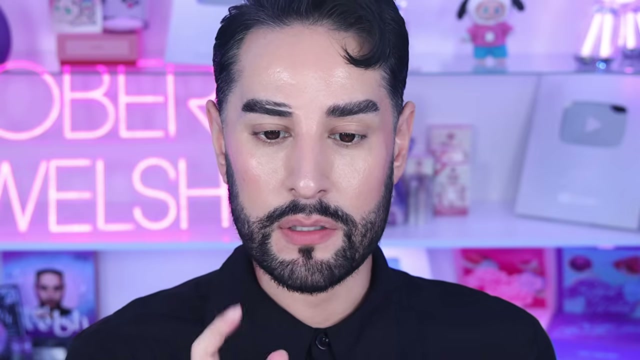 @robertwelsh reviewing Colorgram Nude Blur Tint at 15:44 in a YouTube Shorts video