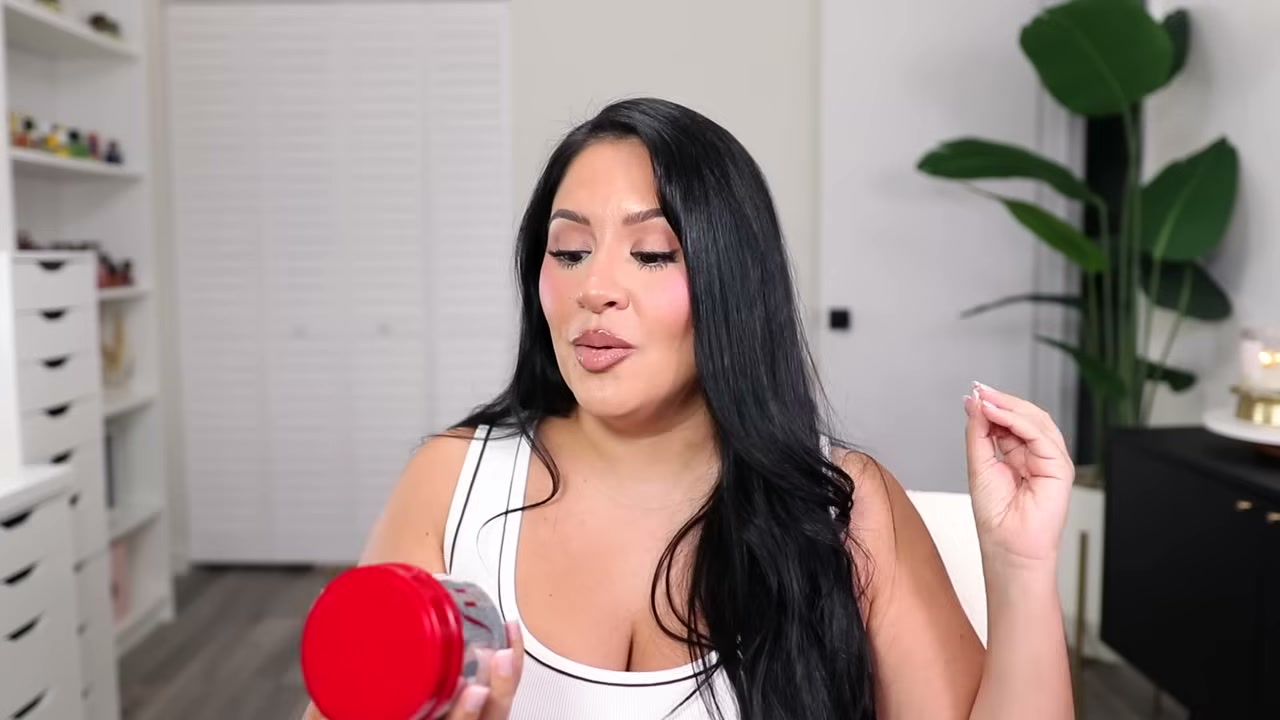 @rositaapplebum reviewing Fino Premium Touch Hair Mask at 10:20 in a YouTube Shorts video