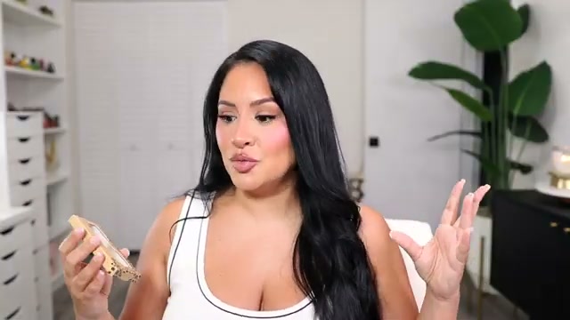 @rositaapplebum reviewing House of Lashes Purrr at 05:58 in a YouTube Shorts video