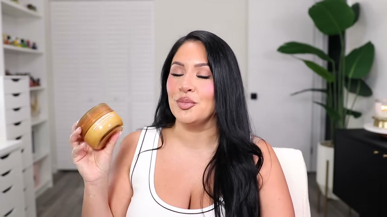 @rositaapplebum reviewing Josie Maran Whipped Body Butter at 11:16 in a YouTube Shorts video