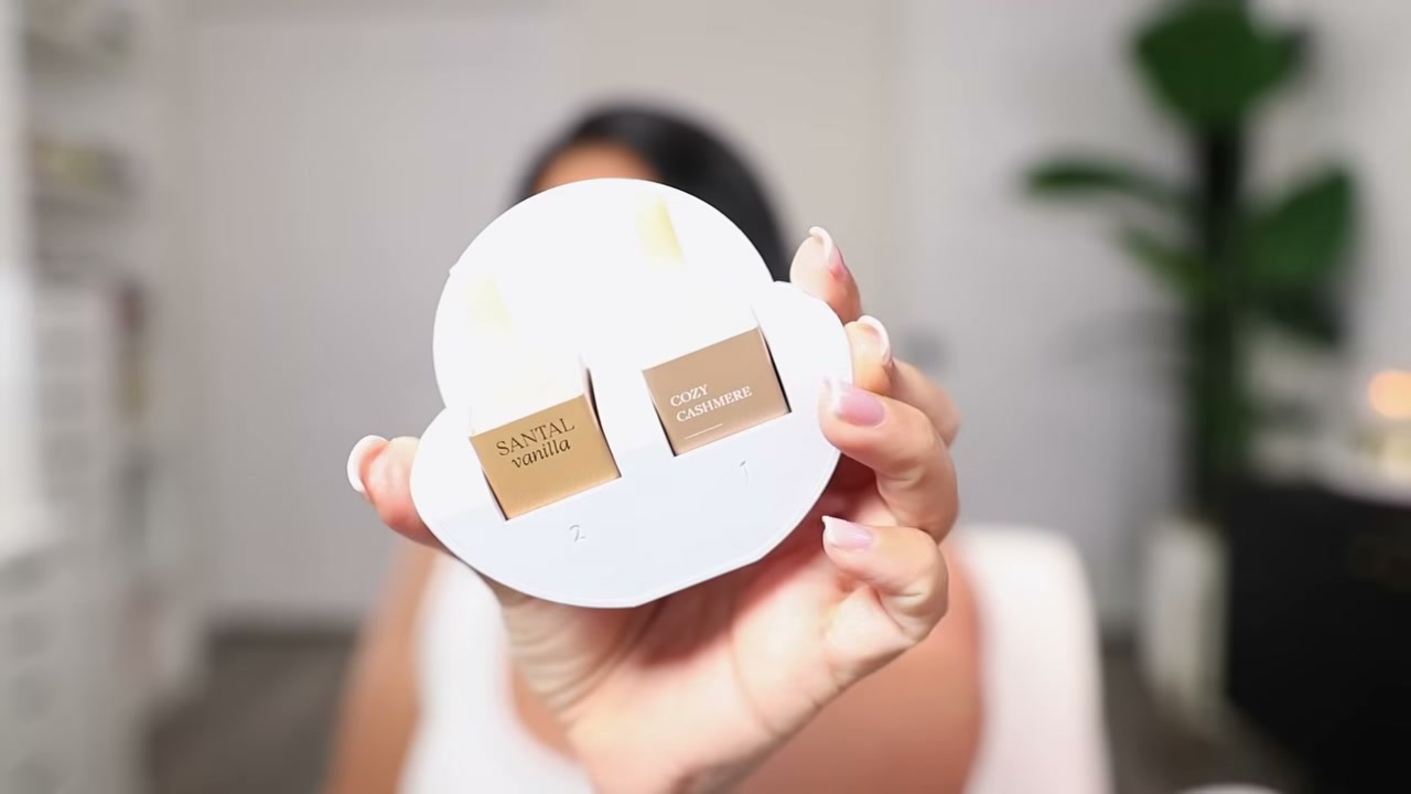 @rositaapplebum reviewing Pura Cozy Cashmere Fragrance at 15:30 in a YouTube Shorts video