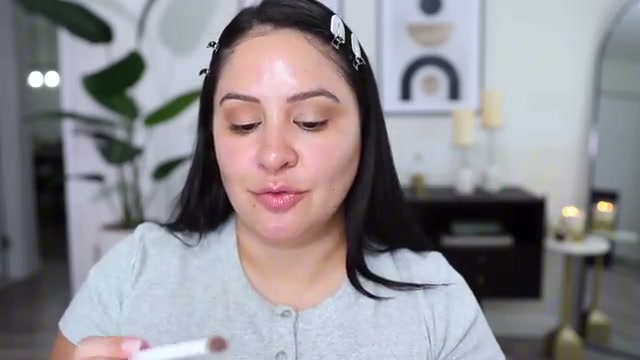 @rositaapplebum reviewing Sephora Collection Eyeshadow at 03:44 in a YouTube Shorts video