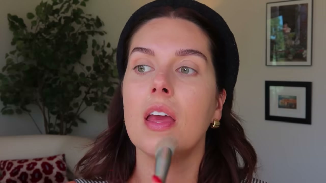 @rudiberry reviewing ILIA Skin Blur Serum Concealer at 11:45 in a YouTube Shorts video