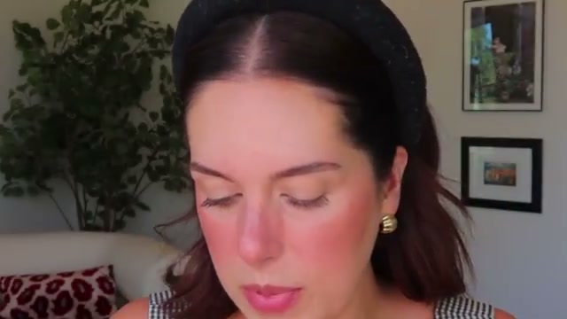 Signature Lip Sheer Lip Liner