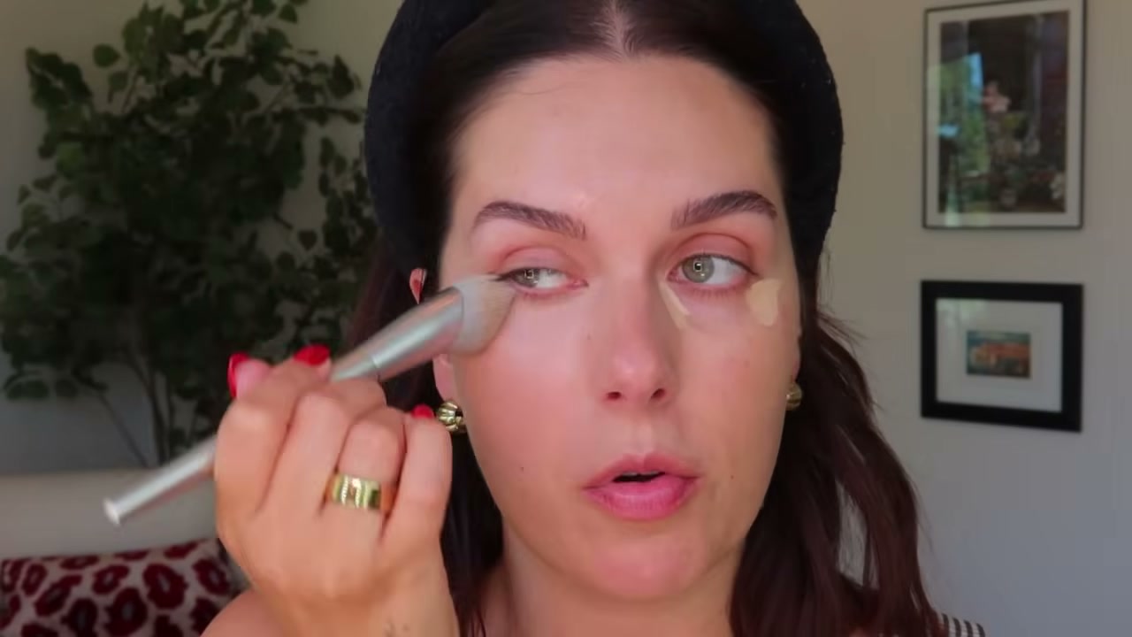 @rudiberry reviewing Patrick Ta Major Skin Soft Blur Brightening Concealer at 09:31 in a YouTube Shorts video