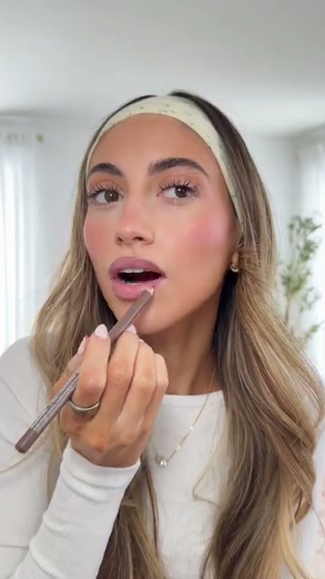 @samanthanicole222 reviewing Persona Cosmetics Cloudtint Lip Gloss Stain at 01:59 in a YouTube Shorts video