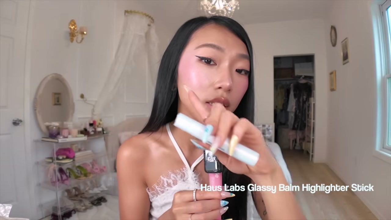 Bio-Radiant Glassy Highlighter Balm