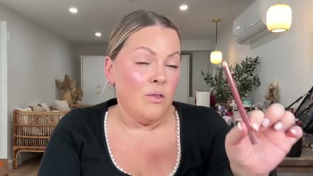 @selenamup reviewing e.l.f. Cosmetics Lip Liner at 15:22 in a YouTube Shorts video