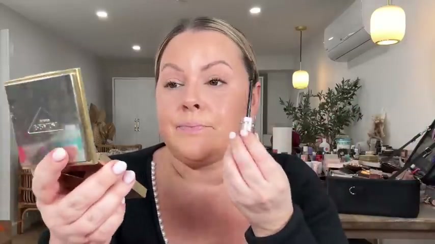 @selenamup reviewing Maybelline Sky High Mascara at 11:35 in a YouTube Shorts video