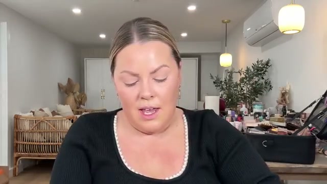@selenamup reviewing Shiseido Lash Curler at 11:00 in a YouTube Shorts video