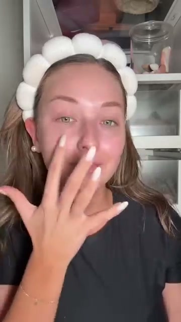 @shelbyannbell reviewing Lolita Lolita Tulum No. 301: Healing Skin Therapy Cream at 00:16 in a YouTube Shorts video