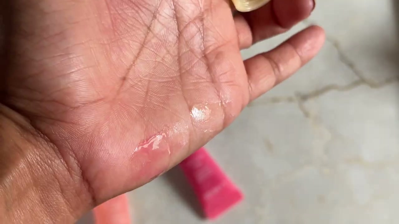 Lip Glowy Balm