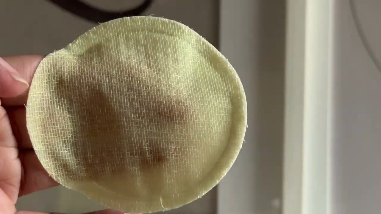 @shelleynayak reviewing Neogen Lemon Gauze Peeling Pad PHA at 22:25 in a YouTube Shorts video