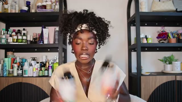 @simonenicole reviewing Mary Ruth's Liquid Morning Multivitamin + Hair Growth at 02:03 in a YouTube Shorts video