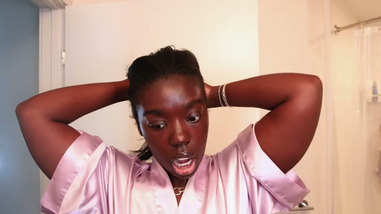 @simonenicole reviewing Nasara Organics Prepoo at 08:22 in a YouTube Shorts video
