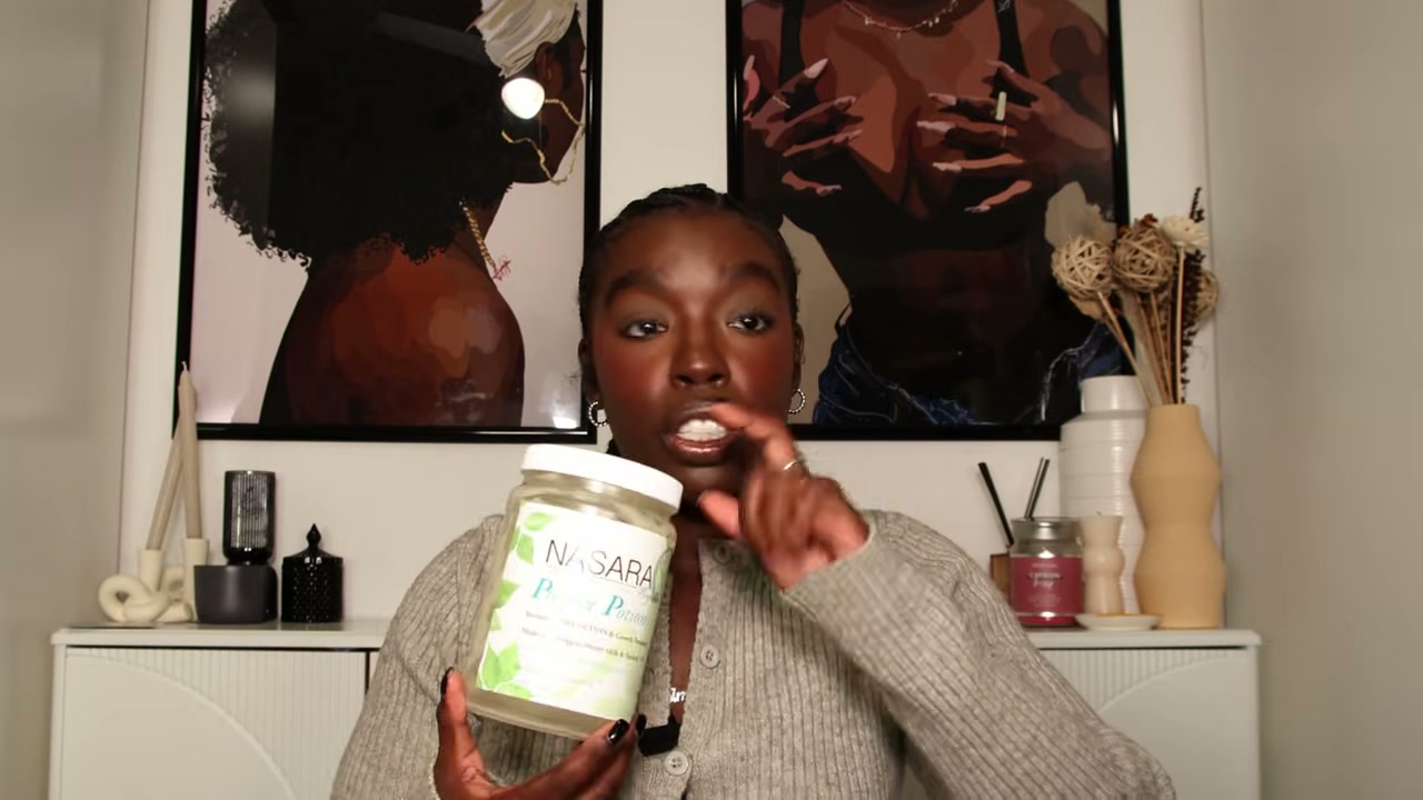 @simonenicole reviewing Nasara Organics Protein Potion at 11:55 in a YouTube Shorts video