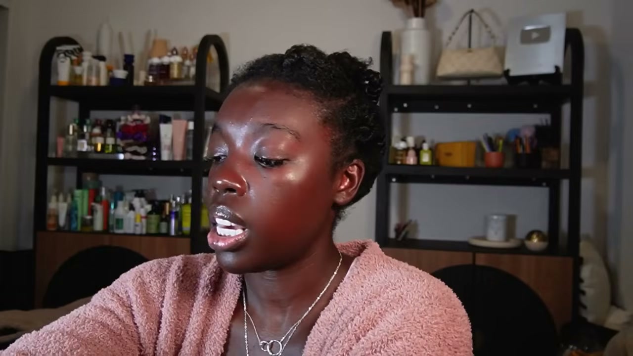 @simonenicole reviewing Revair Reverse-Air Dryer at 19:28 in a YouTube Shorts video