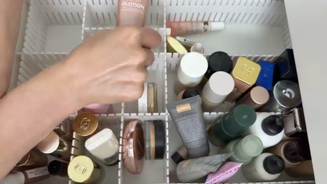 True Match Lumi Glotion Natural Glow Enhancer