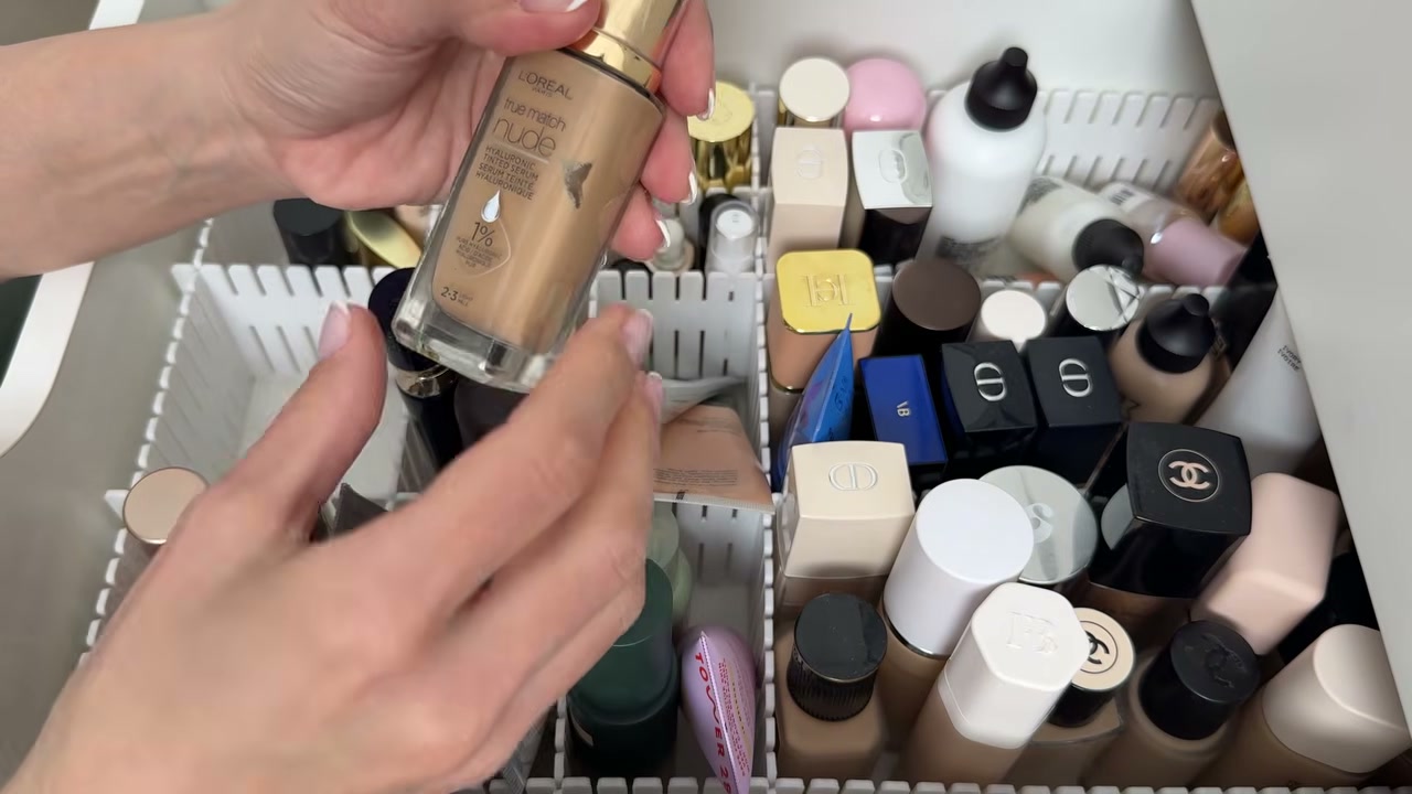 True Match Nude Hyaluronic Tinted Serum