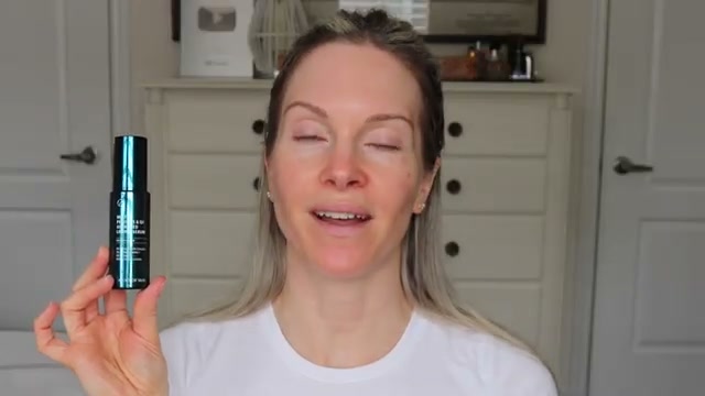 @sincerelymissash reviewing Allies of Skin Multi-Peptides & GF Advanced Lifting Serum at 09:09 in a YouTube Shorts video