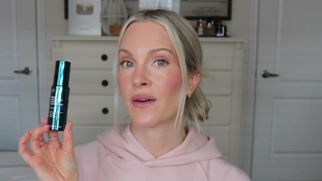 @sincerelymissash reviewing Allies of Skin Multi-Peptides & GF Advanced Lifting Serum at 08:32 in a YouTube Shorts video