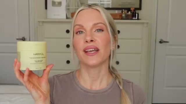 @sincerelymissash reviewing Hanyul Yuja Brightening Toner Pads at 15:14 in a YouTube Shorts video